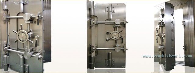 vaultdoorantiquevaultdoors