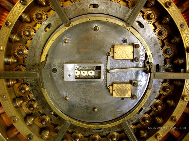 vaultdoor