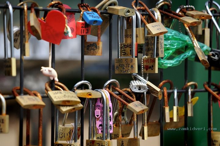 love locks enoshima 3