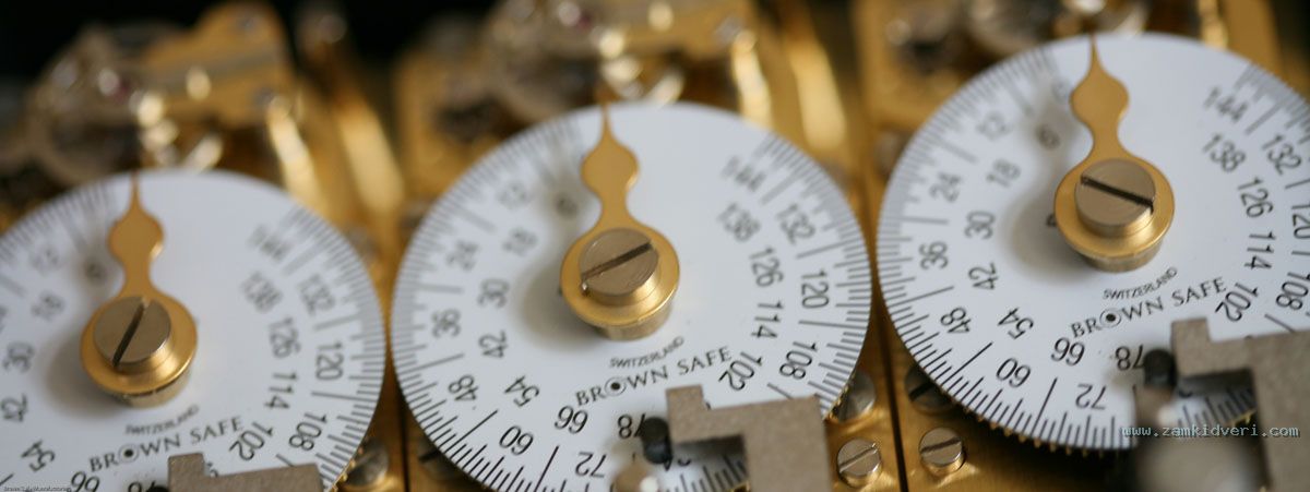 BrownSafe Chronos Timelock01 med