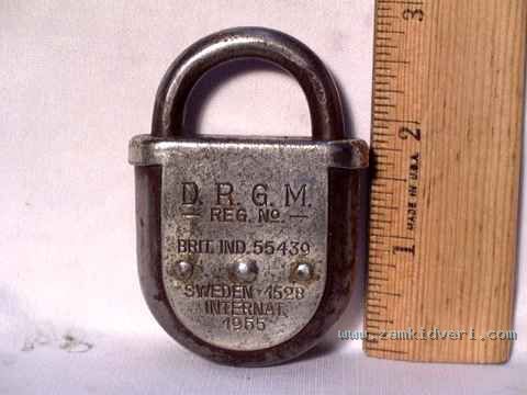 Castle Padlock Back