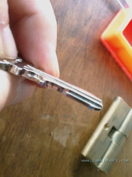 imag0057m