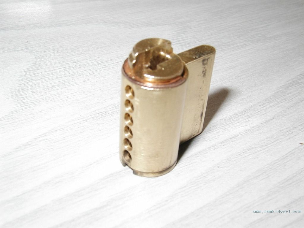 8 key pin holes