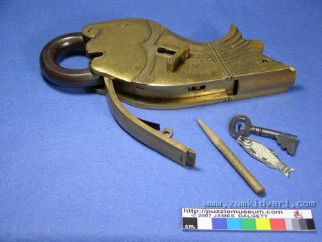 Fish Lock 06