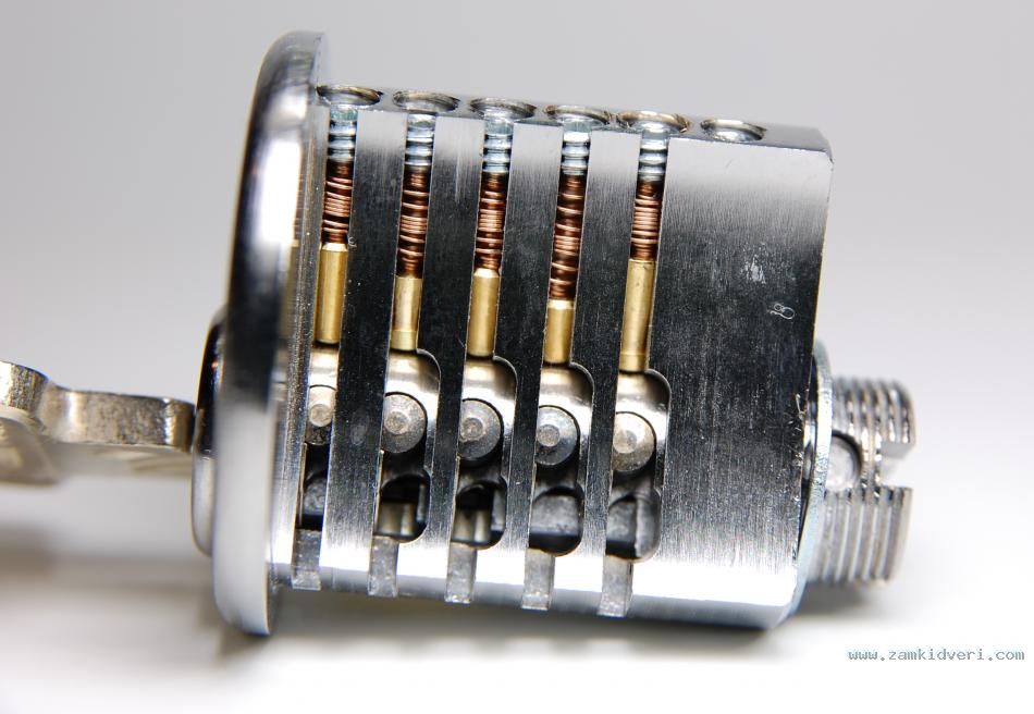 e3177dca67d9ade8c2f0baef258e87c3