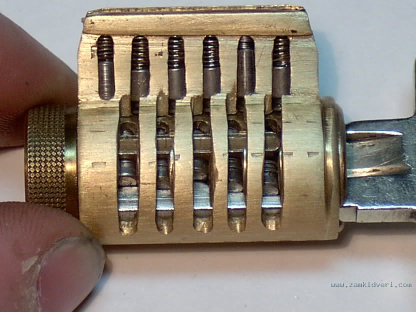 bf331077