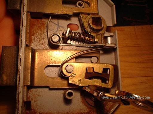 locked unlocked