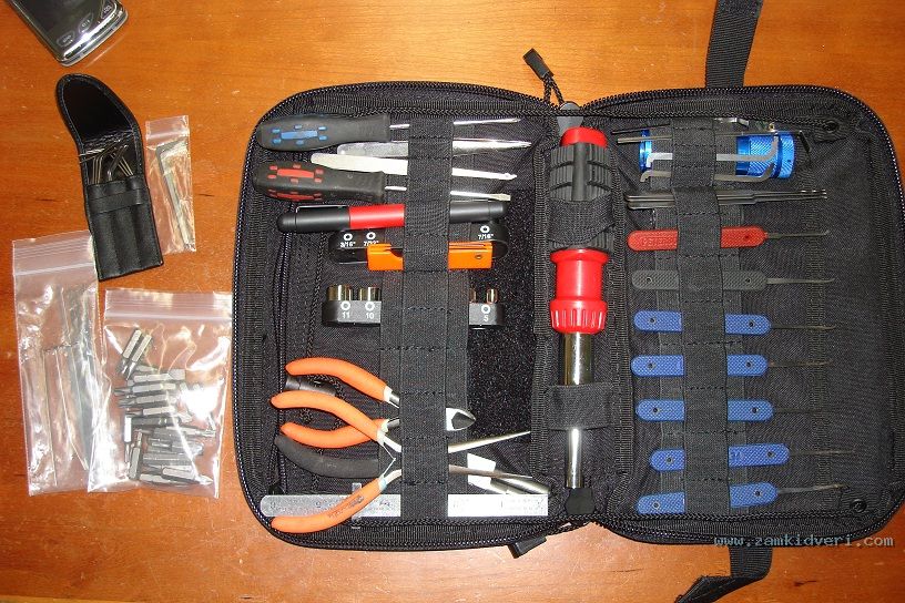 pouch1