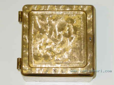 SG 2mvt solid door no.4