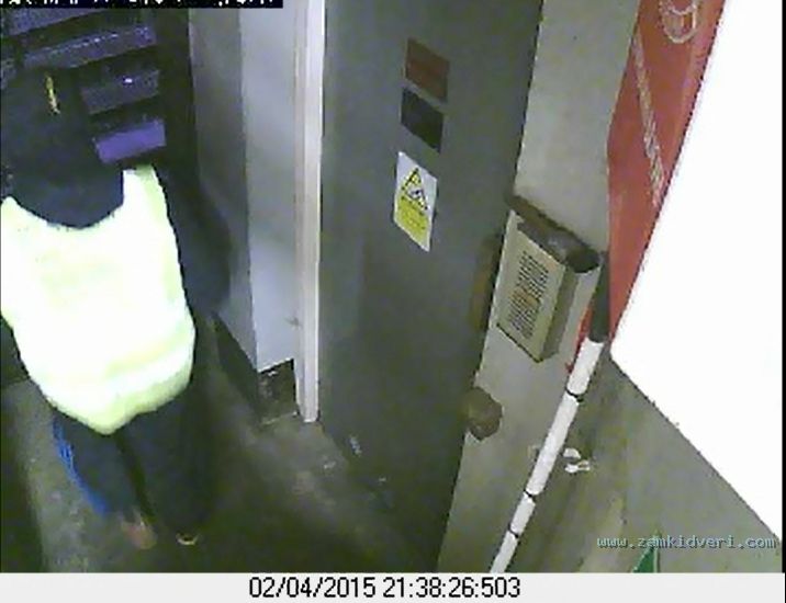 4 male e enters 2 apr 21.38.26