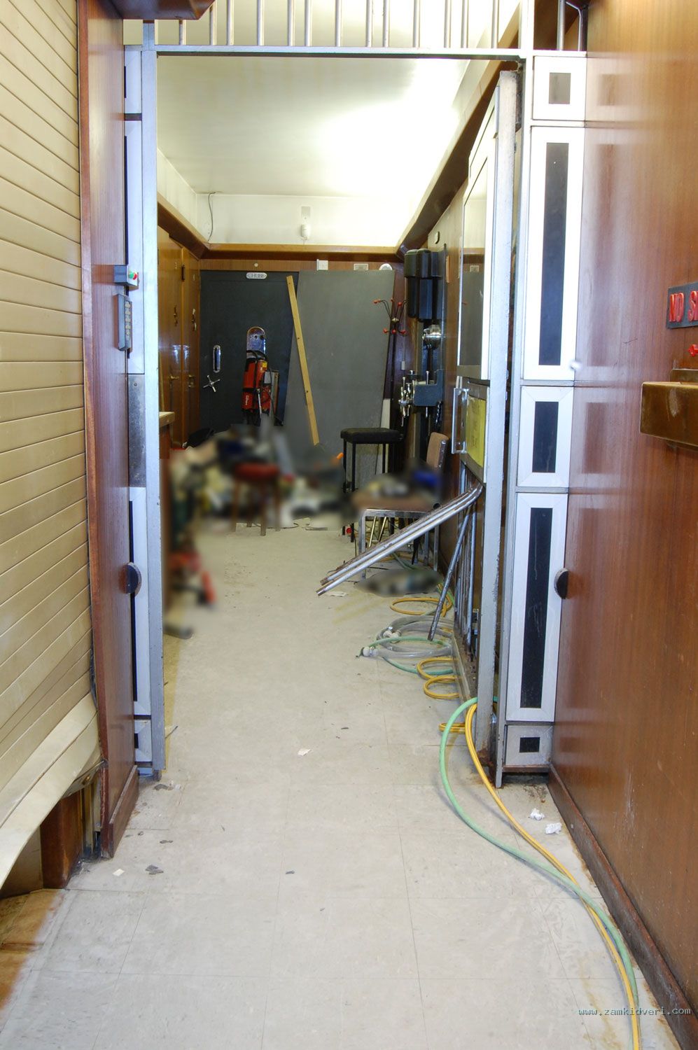 vault corridor