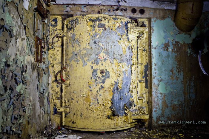 1321994361 bunker 74