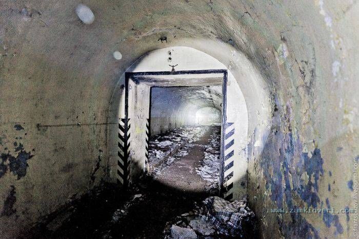 1318915601 bunker 07
