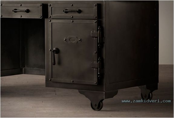 iron vault desk 4
