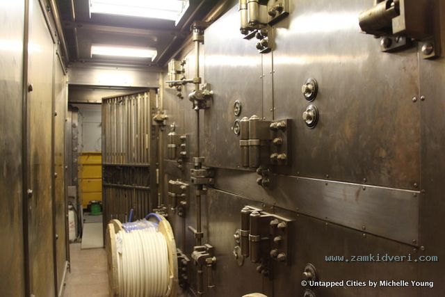 Woolworth Building Bank Vault Tours NYC 004