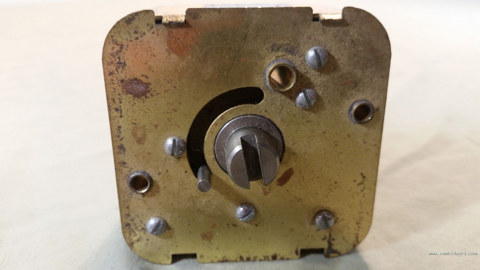 s l1600 (4)