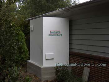 patrica englands outside unit 012